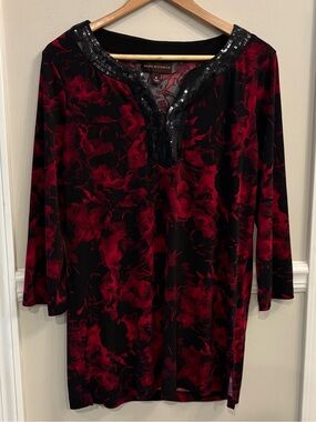Dana Buchman Black and Red Sequin V-Neck Floral Tunic Medium
